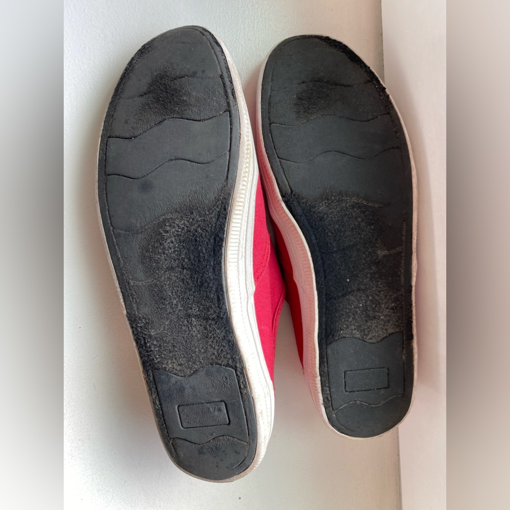 ⭐️FREE w bundle AMERICAN EAGLE Outfitters Red Canvas Shoes Sneakers US women’s 9 - Picture 3 of 6